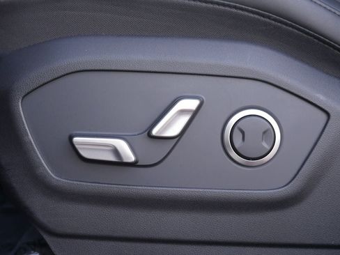 Used 2025 Hyundai Santa Fe SEL AWD/4WD image 40