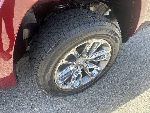 Used 2020 RAM 1500 Laramie w/ Sport Appearance Package image 23