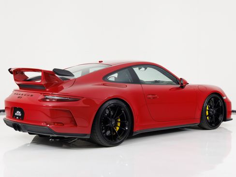Used 2018 Porsche 911 GT3 RWD image 3