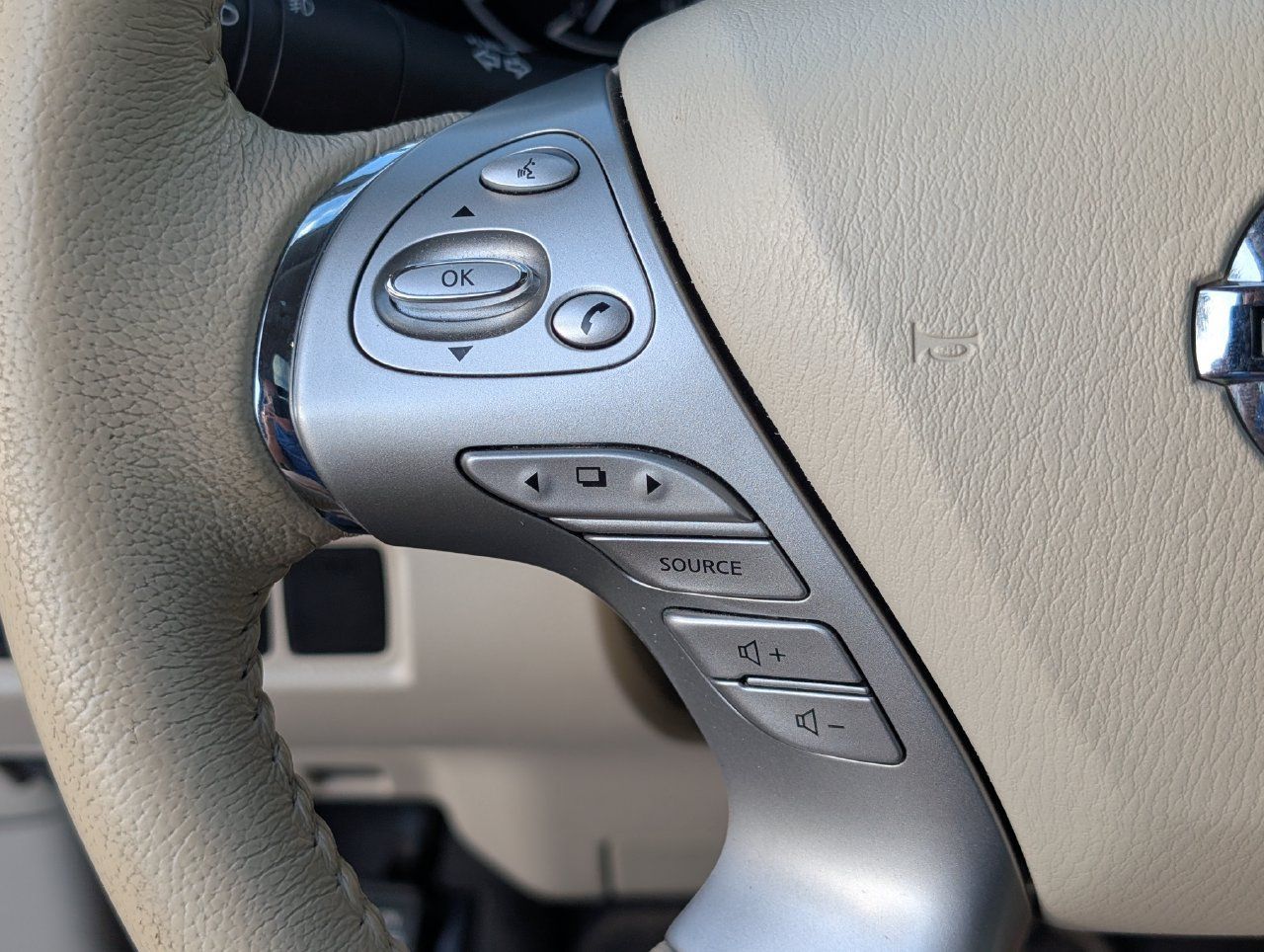 Used 2016 Nissan Murano SL w/ SL Technology Package FWD image 22