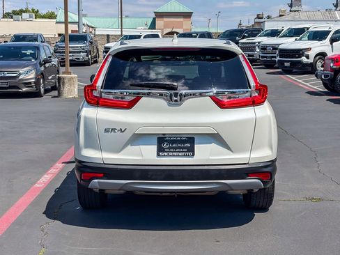Used 2017 Honda CR-V EX image 3