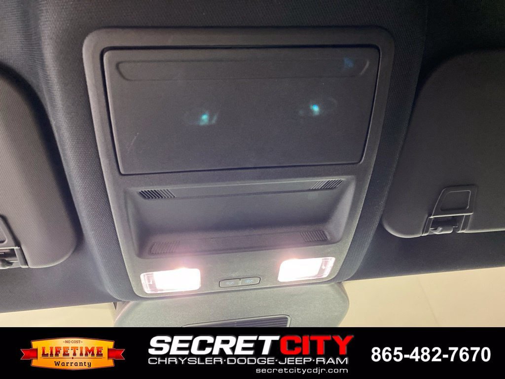 Used 2024 Ford Escape ST-Line w/ Tech Pack #1 AWD/4WD image 18