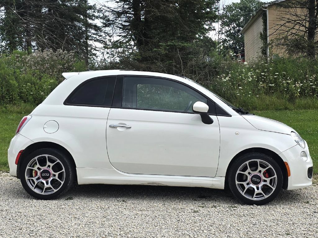 Used 2015 FIAT 500 Sport w/ Comfort/Convenience Group FWD image 8