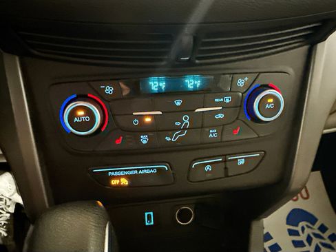 Used 2018 Ford Escape SE image 11