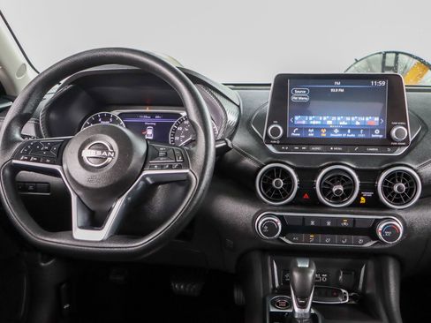 Used 2024 Nissan Sentra SV FWD image 17