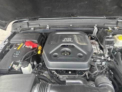 Used 2022 Jeep Wrangler Unlimited Rubicon 4xe w/ Cold Weather Group image 33