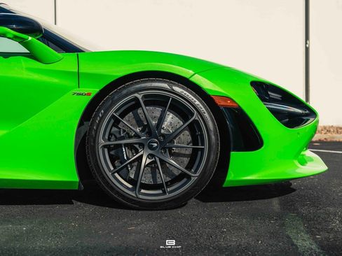 Used 2025 McLaren 750S Spider image 9