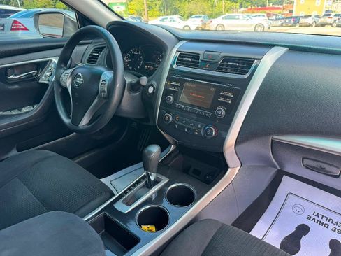 Used 2014 Nissan Altima 2.5 S w/ Display Audio Package FWD image 30