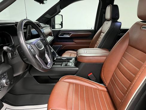 Used 2024 GMC Sierra 3500 Denali Ultimate AWD/4WD image 21