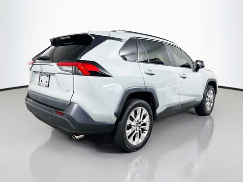 Used 2023 Toyota RAV4 XLE Premium FWD image 4