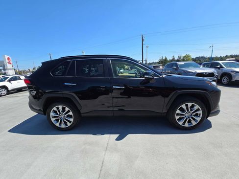 Used 2025 Toyota RAV4 Limited AWD/4WD image 2