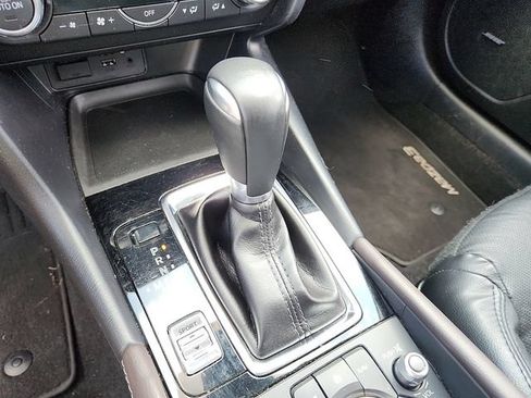Used 2018 MAZDA MAZDA3 Grand Touring FWD image 18