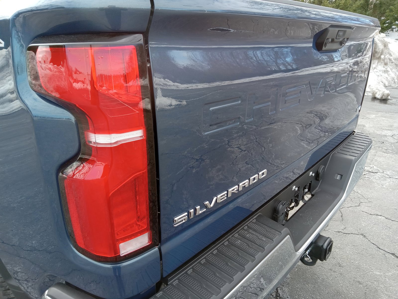 Used 2026 Chevrolet Silverado 2500 LTZ AWD/4WD image 8