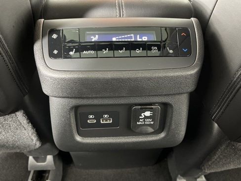Used 2023 Nissan Pathfinder Platinum w/ Cargo Package AWD/4WD image 44