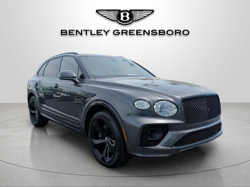 Used 2022 Bentley Bentayga AWD/4WD image 16