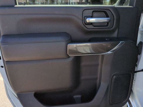 Certified 2023 GMC Sierra 2500 AT4 w/ AT4 Preferred Package image 24