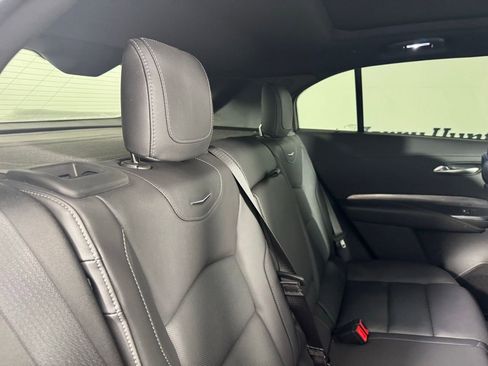 Used 2025 Cadillac XT4 Premium Luxury image 29
