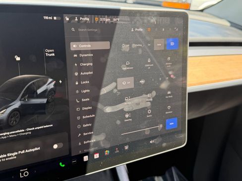Used 2025 Tesla Model Y Long Range AWD/4WD image 24