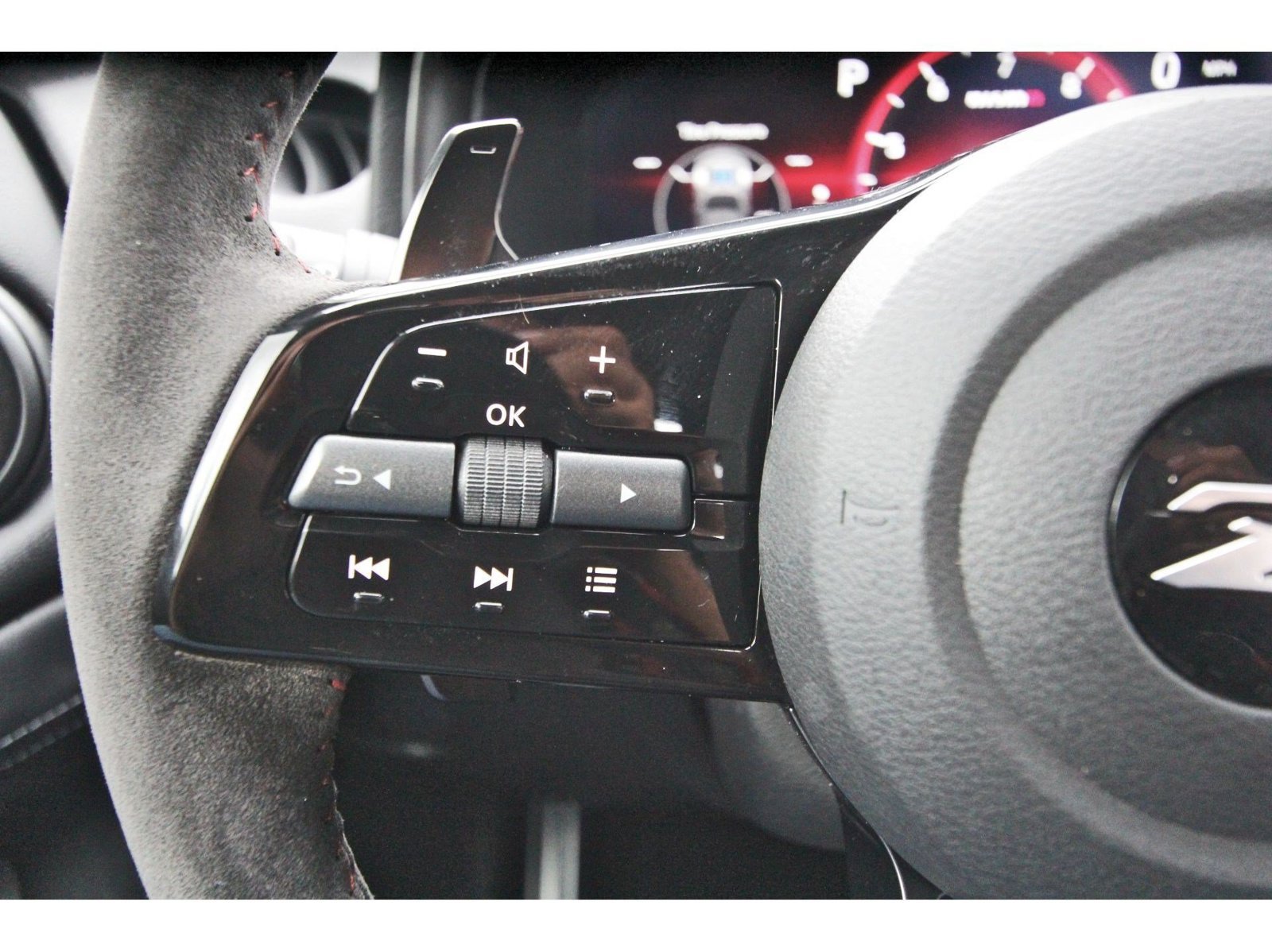 Used 2024 Nissan Z NISMO w/ Floor Mat Package RWD image 12