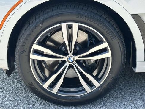 Used 2025 BMW X7 M60i AWD/4WD image 14