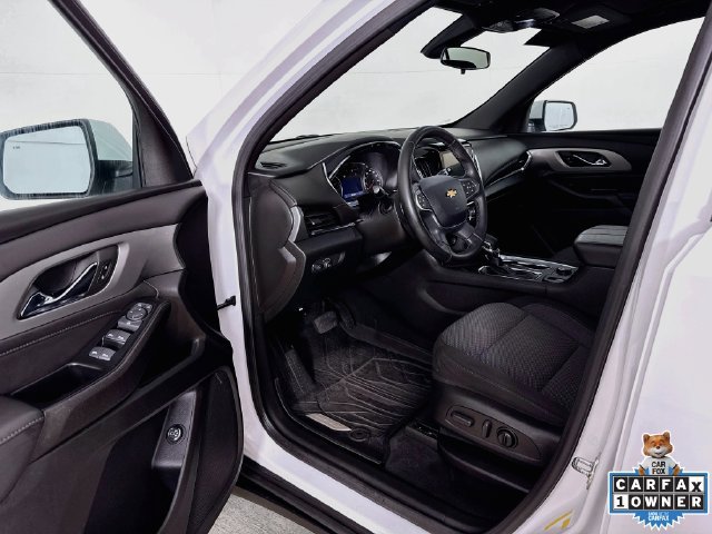 Used 2023 Chevrolet Traverse LT w/ LPO, Floor Liner Package AWD/4WD image 3