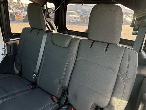 Used 2024 Jeep Wrangler Sahara w/ Safety Group image 15