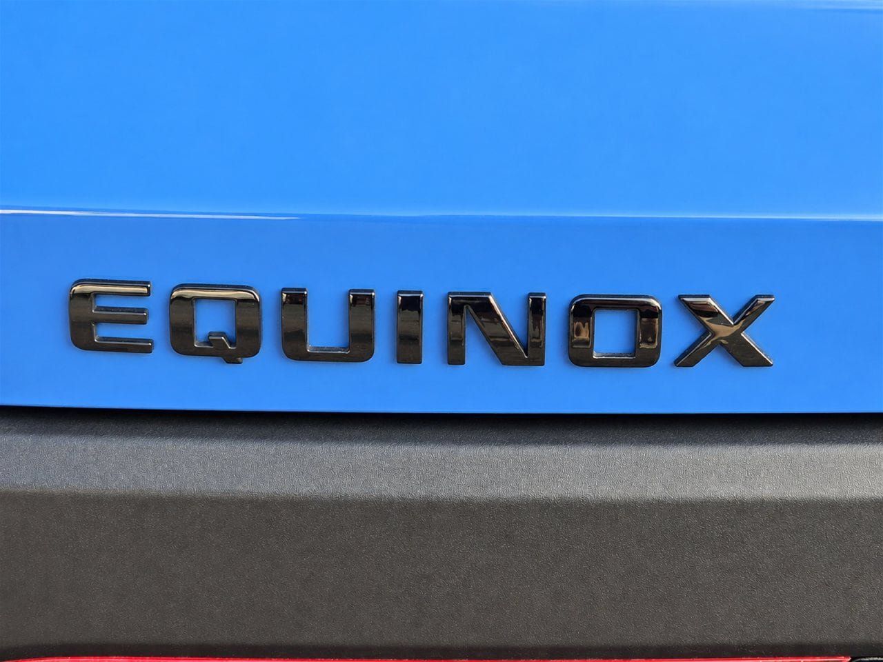 Used 2025 Chevrolet Equinox RS w/ Safety and Technology Package FWD image 8