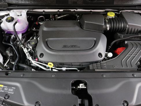 New 2026 Chrysler Pacifica Select image 14