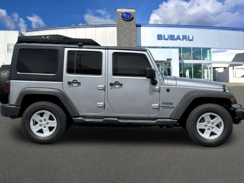 Used 2017 Jeep Wrangler Unlimited Sport w/ Quick Order Package 24S AWD/4WD image 6