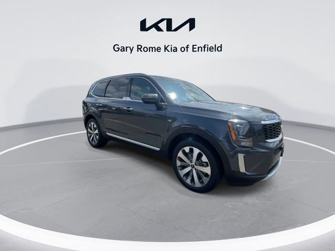 Used 2022 Kia Telluride S image 2
