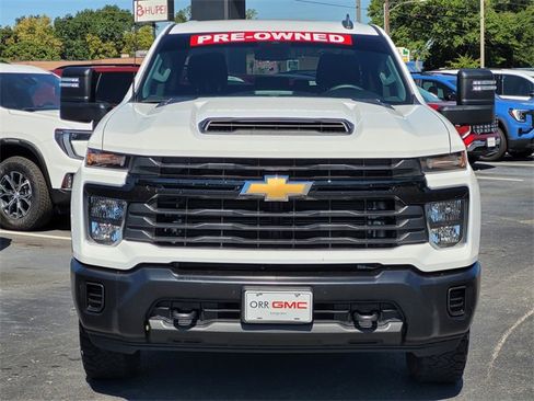 Used 2024 Chevrolet Silverado 2500 W/T image 2