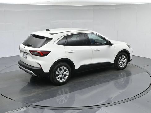 Used 2023 Ford Escape Active w/ Tech Pack #2 FWD image 40