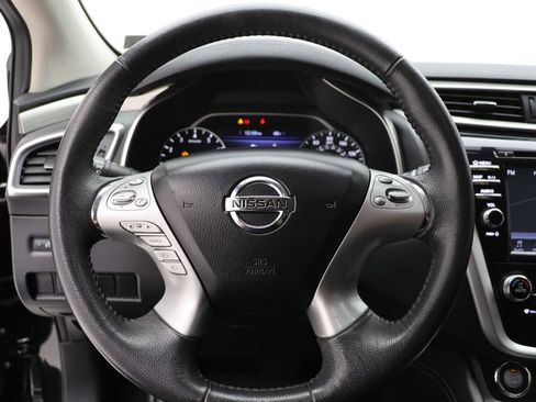 Used 2017 Nissan Murano SV w/ Visibility Package image 17