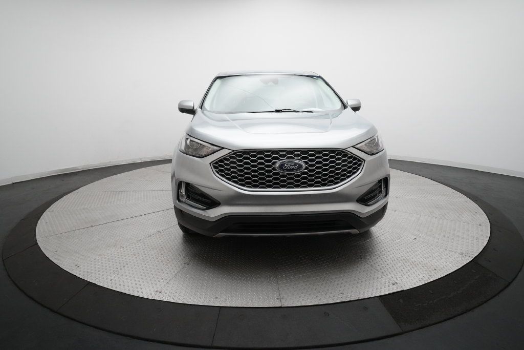 Used 2024 Ford Edge SEL w/ Convenience Package AWD/4WD image 11