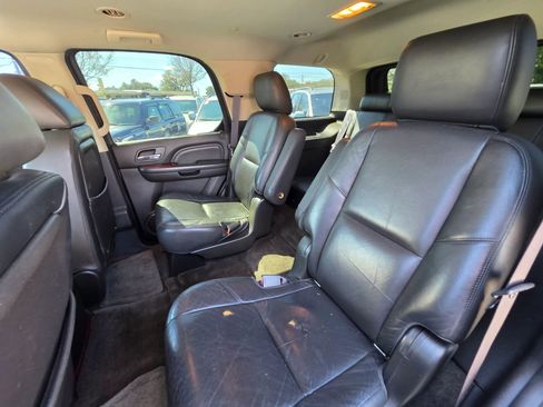 Used 2012 Cadillac Escalade 2WD image 15
