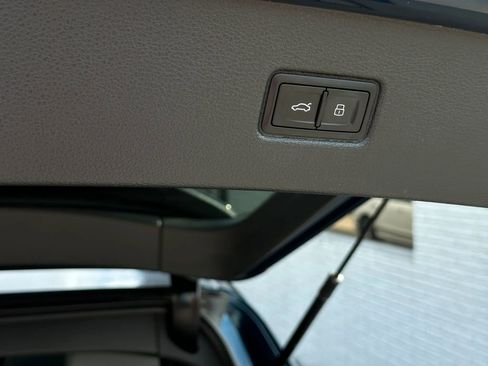 Used 2018 Audi Q7 3.0T Prestige image 23