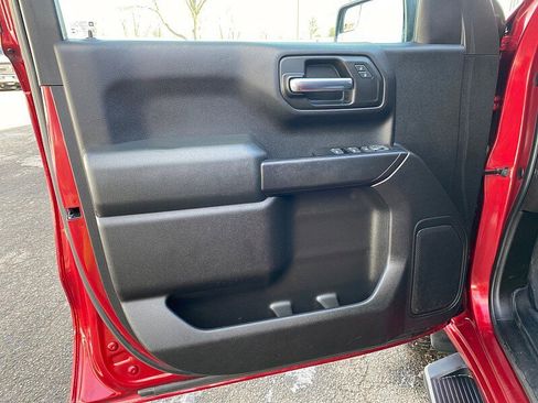 Used 2019 Chevrolet Silverado 1500 Custom Trail Boss w/ Custom Convenience Package image 24