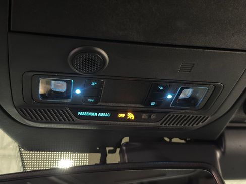 Used 2025 Ford Bronco Outer Banks w/ Sasquatch Package image 32