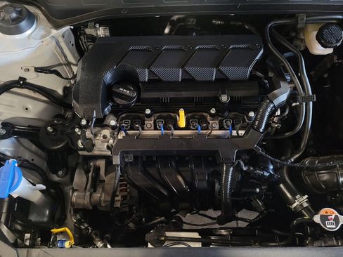 Used 2024 Hyundai Venue SEL FWD image 30