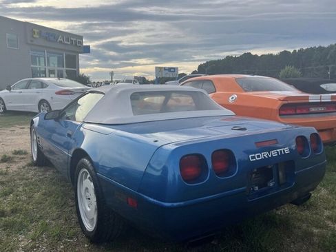Used 1992 Chevrolet Corvette Convertible RWD image 15