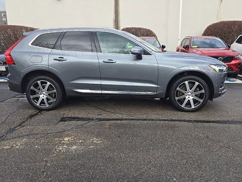 Used 2021 Volvo XC60 T8 Inscription w/ Advanced Package image 5