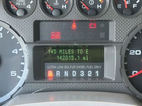 Used 2010 Ford F550 4x4 Crew Cab Super Duty image 4