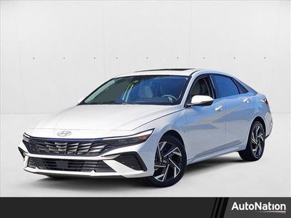 New 2025 Hyundai Elantra Limited w/ Cargo Package