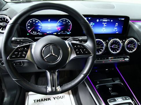 Used 2025 Mercedes-Benz GLA 250 4MATIC image 6