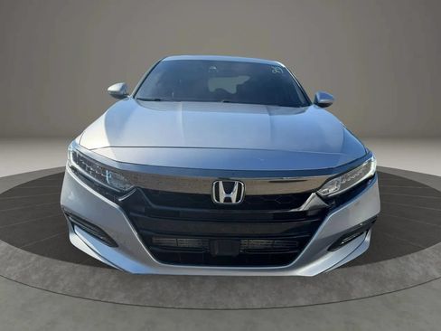 Used 2019 Honda Accord Sport image 2