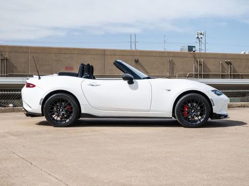 Used 2017 MAZDA MX-5 Miata Club w/ Brembo/BBS Package image 13