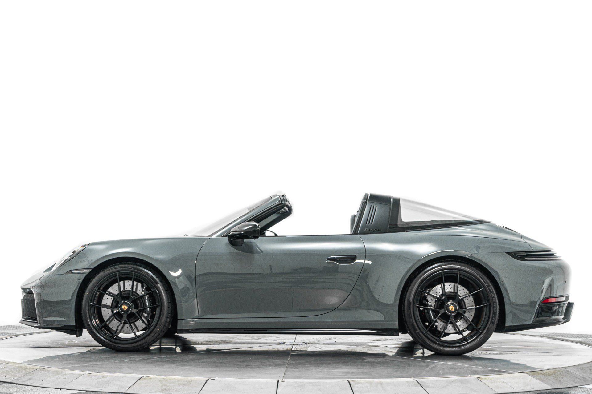 Used 2026 Porsche 911 Targa 4 GTS AWD/4WD image 6