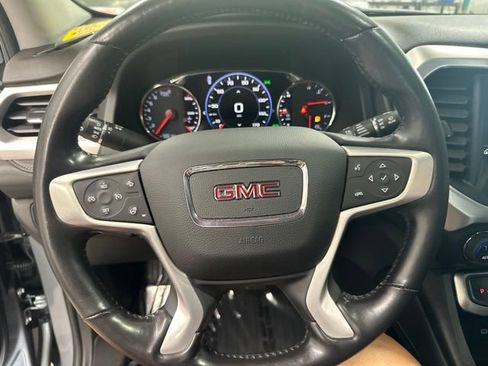Used 2022 GMC Acadia SLT w/ Technology Package AWD/4WD image 18