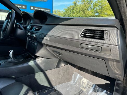 Used 2010 BMW M3 Convertible 2D image 31