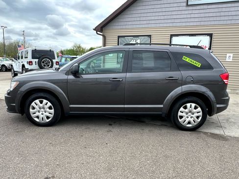 Used 2017 Dodge Journey SE image 8